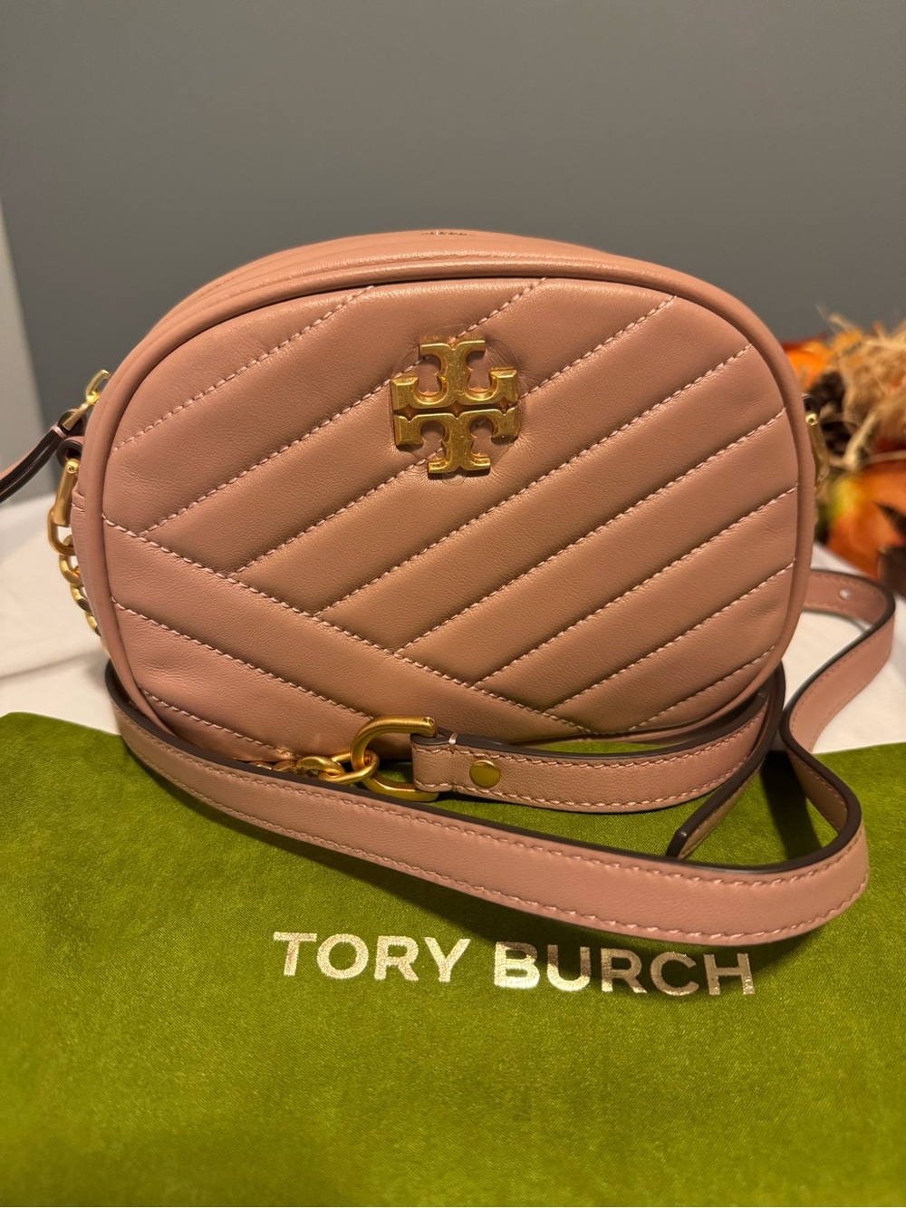 NWOT Tory Burch Kira Chevron Small Camera Bag Meadow Sweet Pink Crossbody
